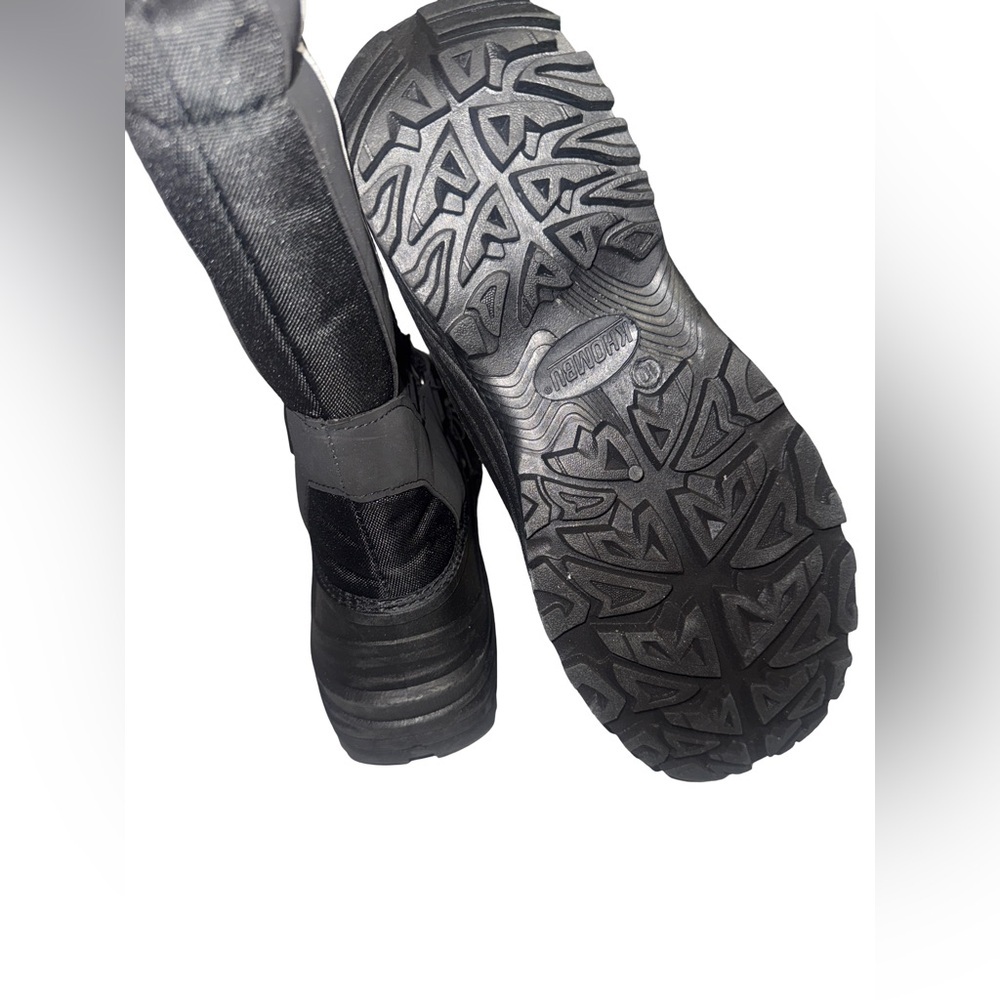 Khombu Boots Mens Waterproof Shell. Black . New Size 10 - Picture 3 of 3